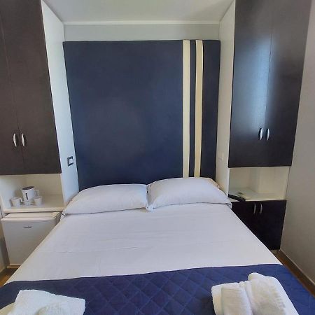 La Stanza Sul Porto Di Amalfi Camera Piccina Piccina Con Bagno Privato E Terrazzino Vista Mare Dış mekan fotoğraf