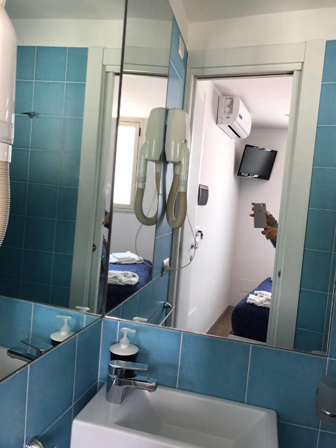 La Stanza Sul Porto Di Amalfi Camera Piccina Piccina Con Bagno Privato E Terrazzino Vista Mare Dış mekan fotoğraf