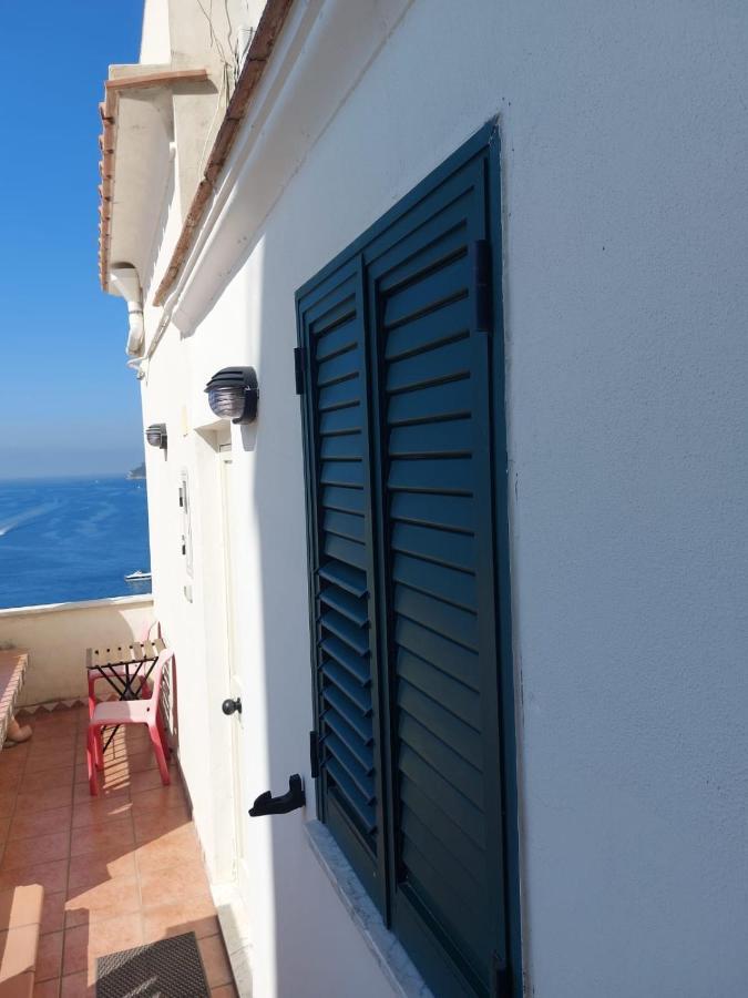 La Stanza Sul Porto Di Amalfi Camera Piccina Piccina Con Bagno Privato E Terrazzino Vista Mare Dış mekan fotoğraf