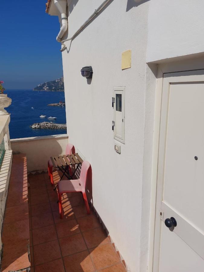 La Stanza Sul Porto Di Amalfi Camera Piccina Piccina Con Bagno Privato E Terrazzino Vista Mare Dış mekan fotoğraf