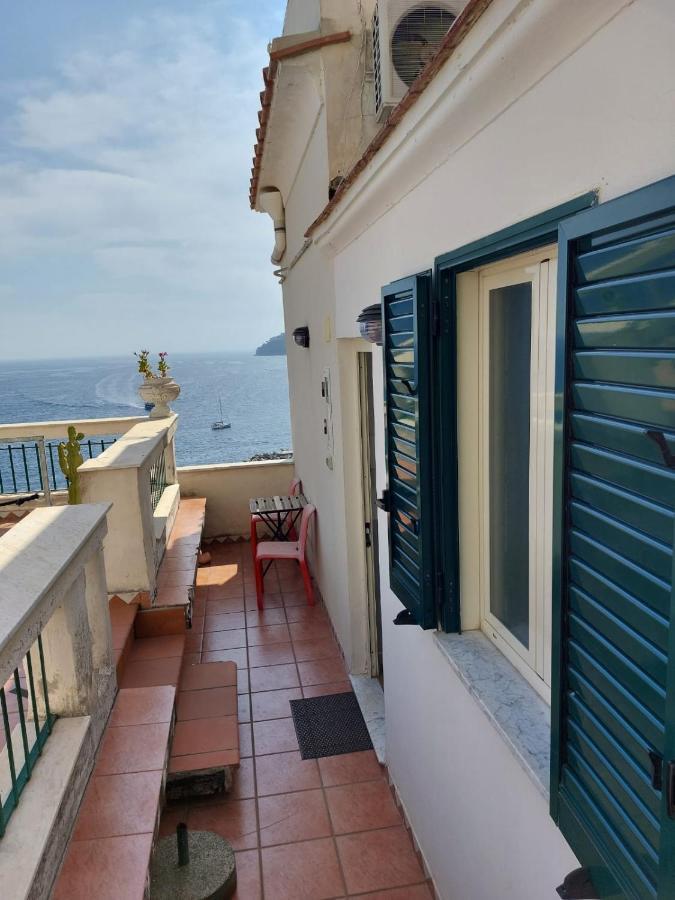 La Stanza Sul Porto Di Amalfi Camera Piccina Piccina Con Bagno Privato E Terrazzino Vista Mare Dış mekan fotoğraf