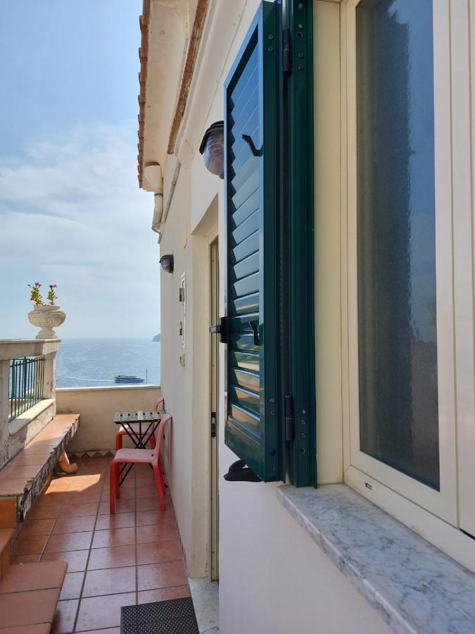 La Stanza Sul Porto Di Amalfi Camera Piccina Piccina Con Bagno Privato E Terrazzino Vista Mare Dış mekan fotoğraf